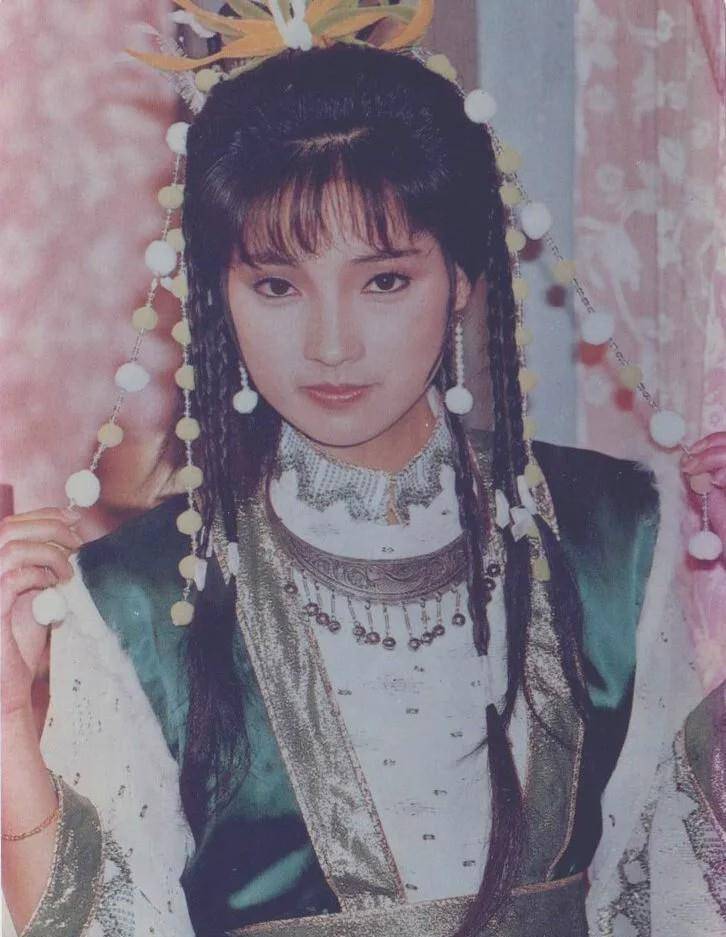 女神专门撞脸顶级女神,让名流天王念念不忘,这又是什么神仙?