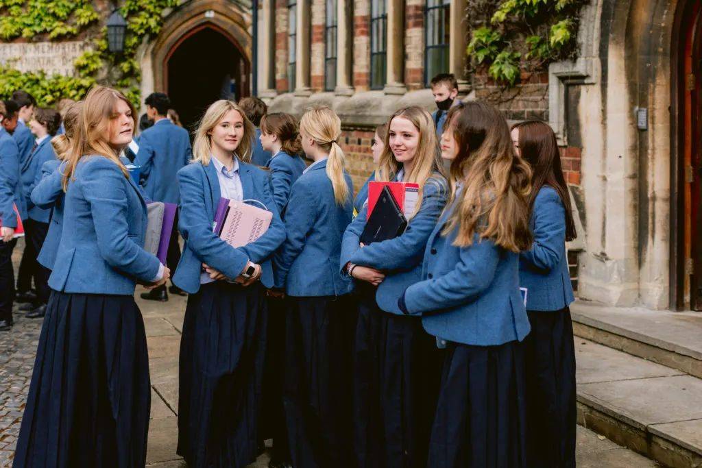 rugbyschool橄榄球为什么以这所学校名字命名