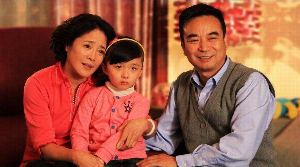 原创演员岳跃利前妻为事业放弃婚姻小11岁娇妻为我洗手做羹汤