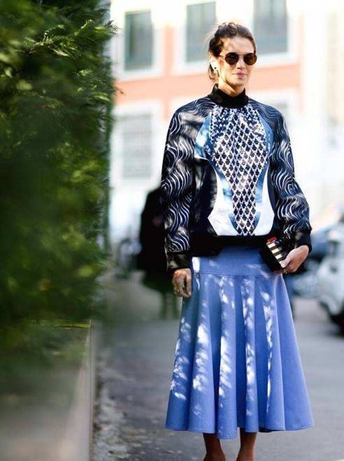 卫衣 卫衣如何搭配好看?流行穿搭来啦!基础款也能穿出时髦感