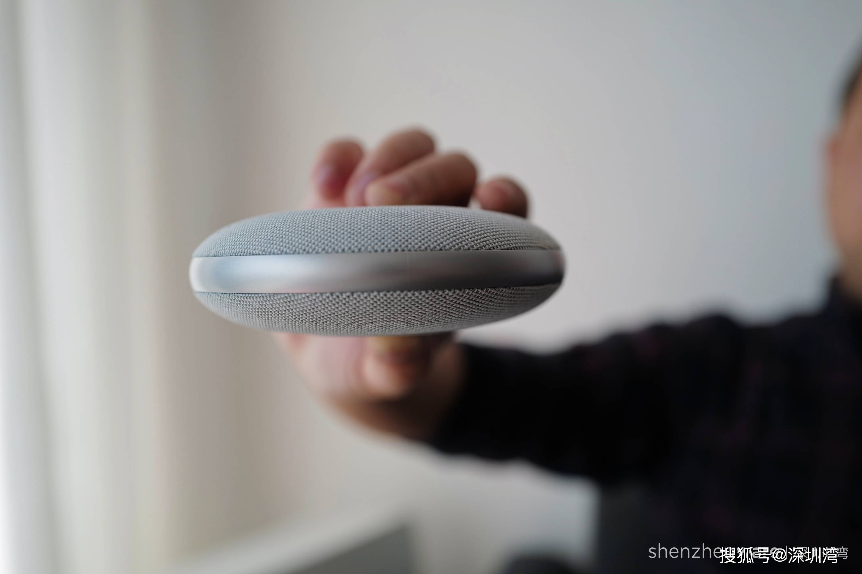 麦克风|思必驰新一代会议麦克风音箱评测：全向拾音，深度降噪，模样也好看