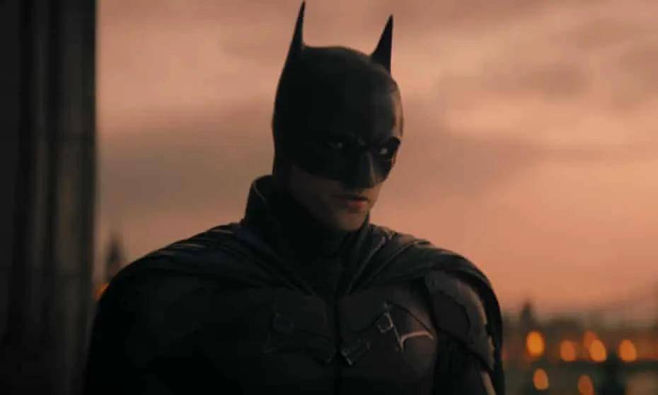 罗伯特帕丁森的蝙蝠侠能否击败汤姆霍兰德的超酷新蜘蛛侠？_马特·里夫斯_电影_斗篷