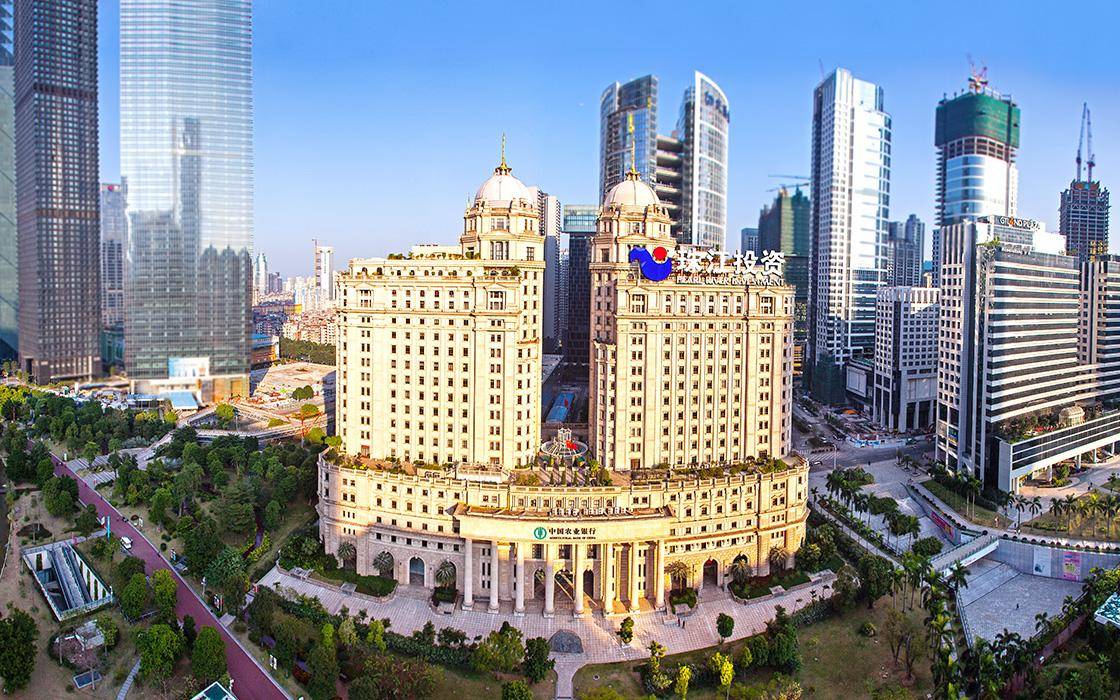 珠江投资旗下的生意非常多,包括了珠江人寿等公司都是朱孟依的资产