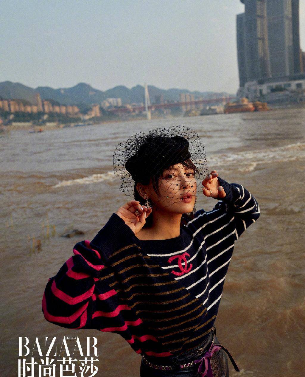 机车 33岁辛芷蕾一身机车风霸气得可以撩妹！可甜可帅演技在线终被认可