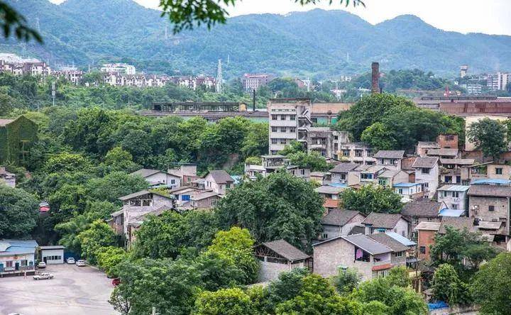 电影|27岁周冬雨“拿下”19岁易烊千玺，《少年的你》取景地曝光