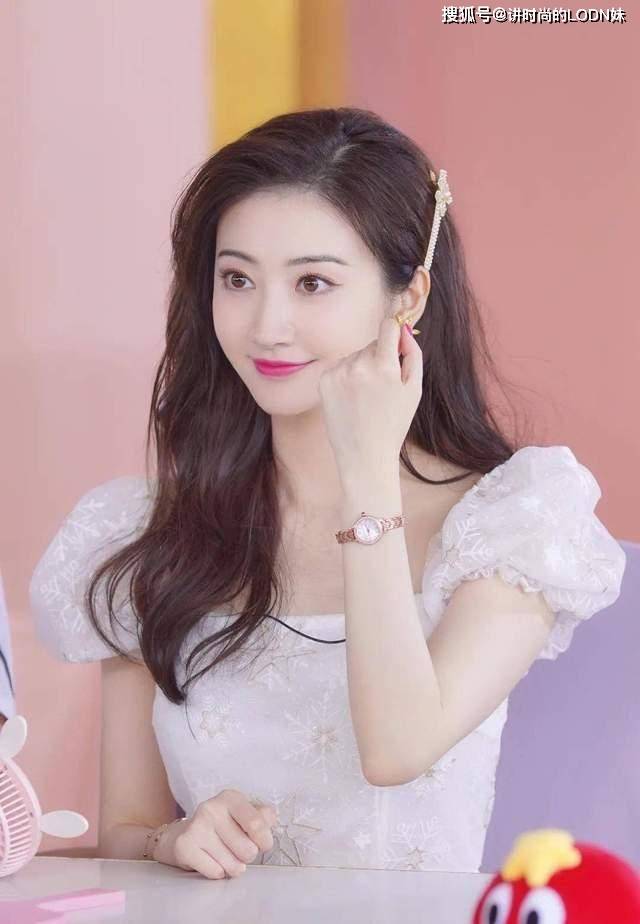 女神身上有这3条“线”的女人,十有八九都是女神,第1条就很少见