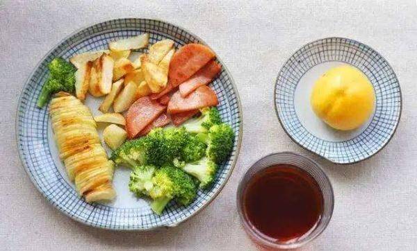 时节|舌尖上的《相逢时节》,不管一集吃几顿,都少不了三明治