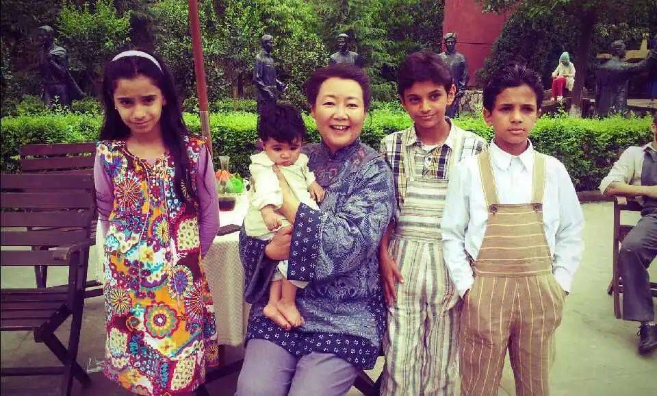 因为|她是大满贯视后，丈夫甘愿为她做“家庭煮夫”，曾经却因长相6年无戏可接。