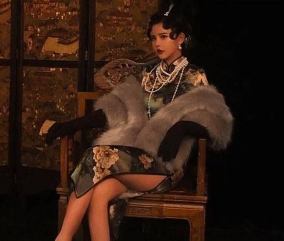 女网 周扬青穿旗袍，韩安冉穿旗袍，冯提莫穿旗袍，看到艾比：心动