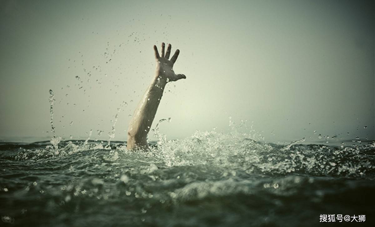 1990年两户人家争抢着跳河自杀起因居然是大仙儿的一番话