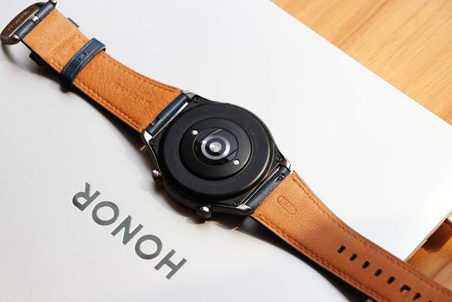 荣耀手表GS3体验：颜值大突破，功能更人性化