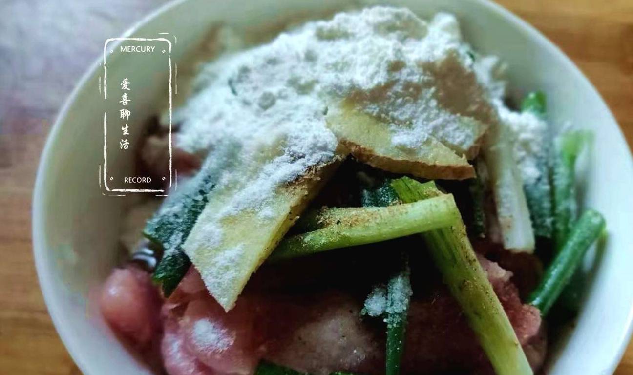 因为|保存猪肉别再放冰箱了，教你一招，猪肉鲜嫩美味，还能长时间存放