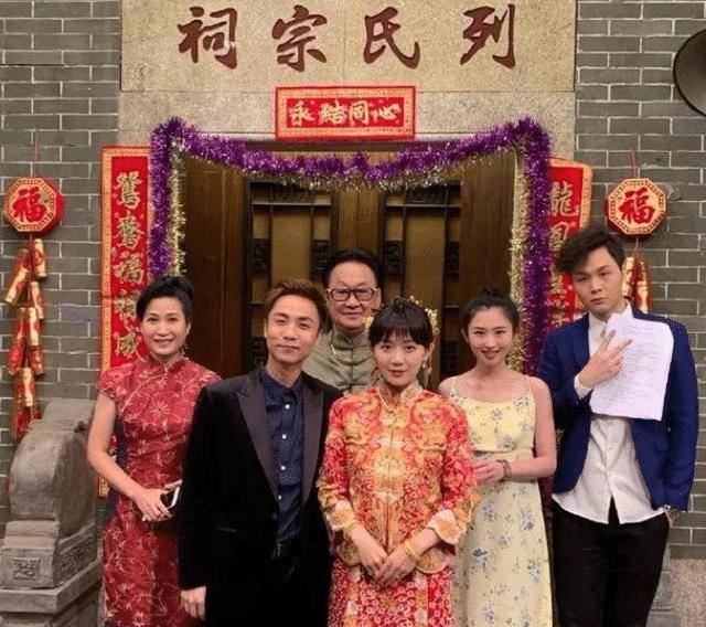 毛琳刚出道的时候,很多人都把她和宋嘉琪视为一对,不过自从宋嘉琪公开