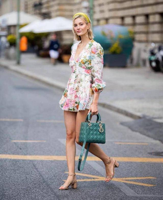 桃花运 盘它!早秋流行这3种优雅“斩男裙”,穿上提气质还特招桃花运