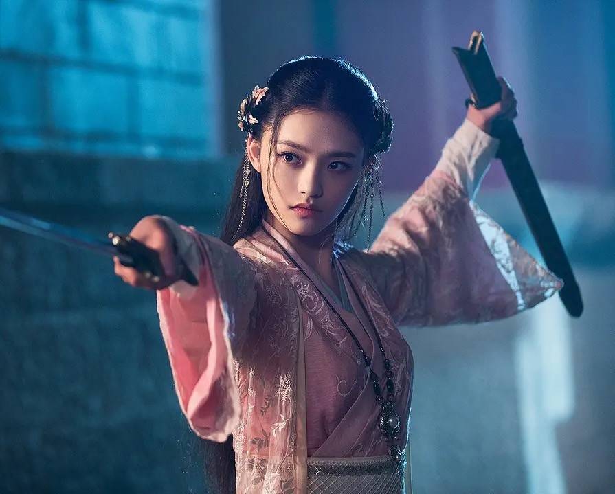 因为|周星驰旧爱嫁给富三代，为啥离开星爷后，这次25岁的林允要翻身了？