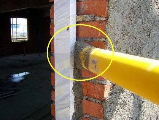 防盗门要不要灌浆老师傅家里都这么做后悔我家装早了