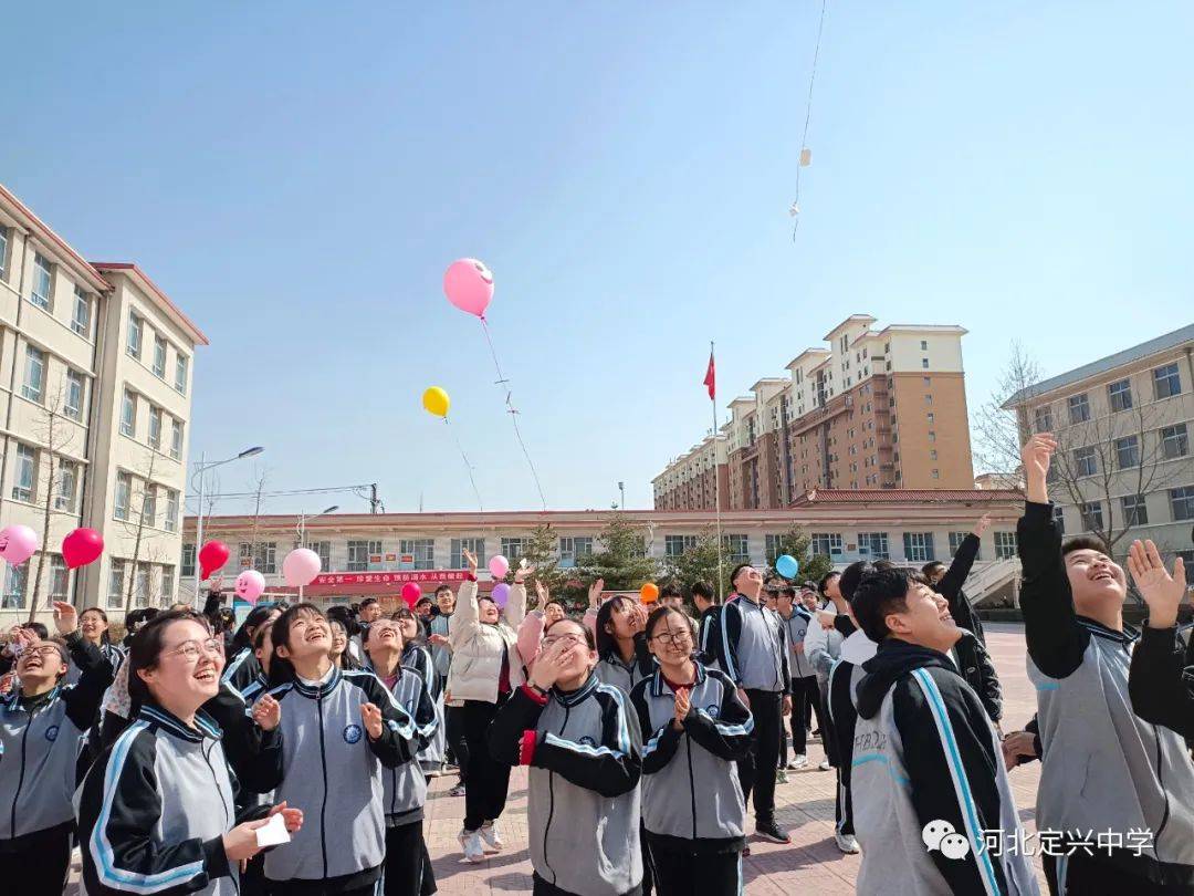 河北定兴中学图片