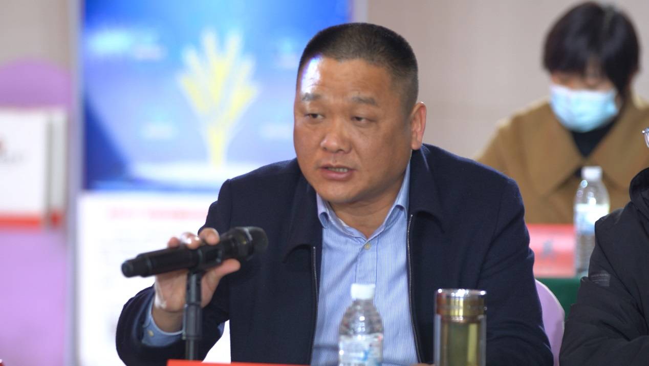 太和农商银行县妇联联袂举办女企业家座谈会暨三八国际妇女节联谊会