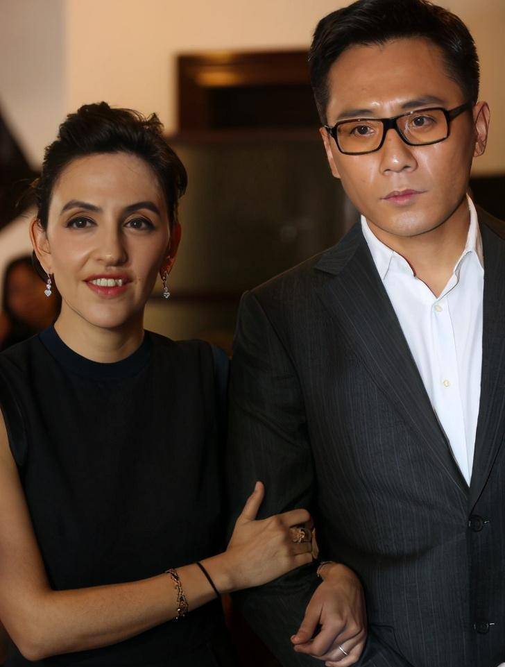 因妻子病重,他3年不接戏,如今妻子衰老严重,他仍不离不弃_刘烨_安娜