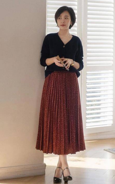 颜色 穿半身裙，鞋子怎么搭配才高级？来学博主这样搭时髦又显气质