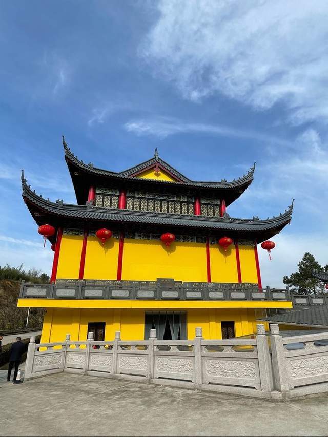 市孝德总会常务副会长谢仲铨,店口镇党委委员张向春,宣若韵到会指导.