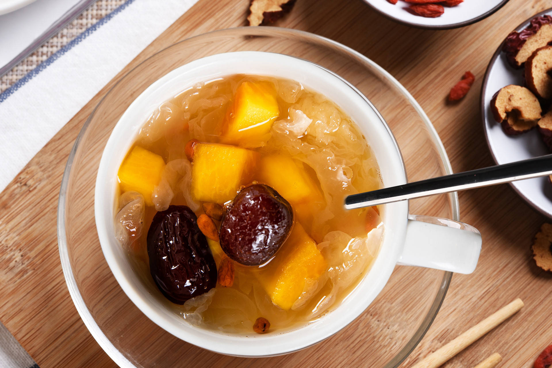 这几种糖水别错过春季滋补养生的补品