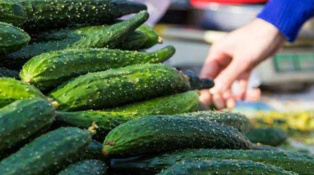 因为|去菜市场买菜,这6种蔬菜不要随便买,菜贩子:从不给家人吃