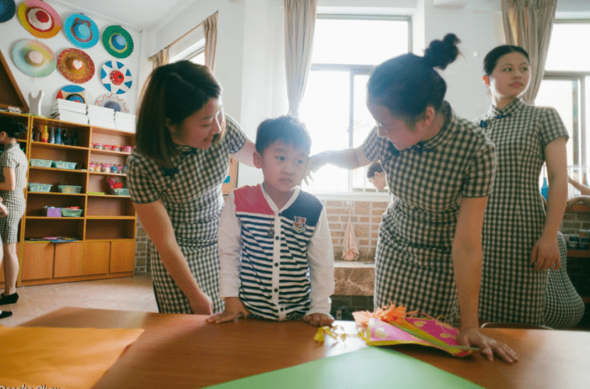 能力|幼儿园学生“喜从天降”，幼师入职门槛提高，专科生将被拒之门外