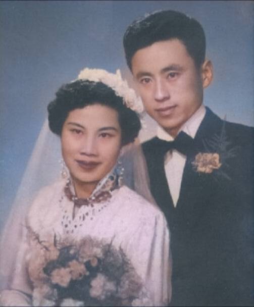 【徐玉兰,俞则人】 徐玉兰,1921年12月27日出生于浙江,我国越剧表演