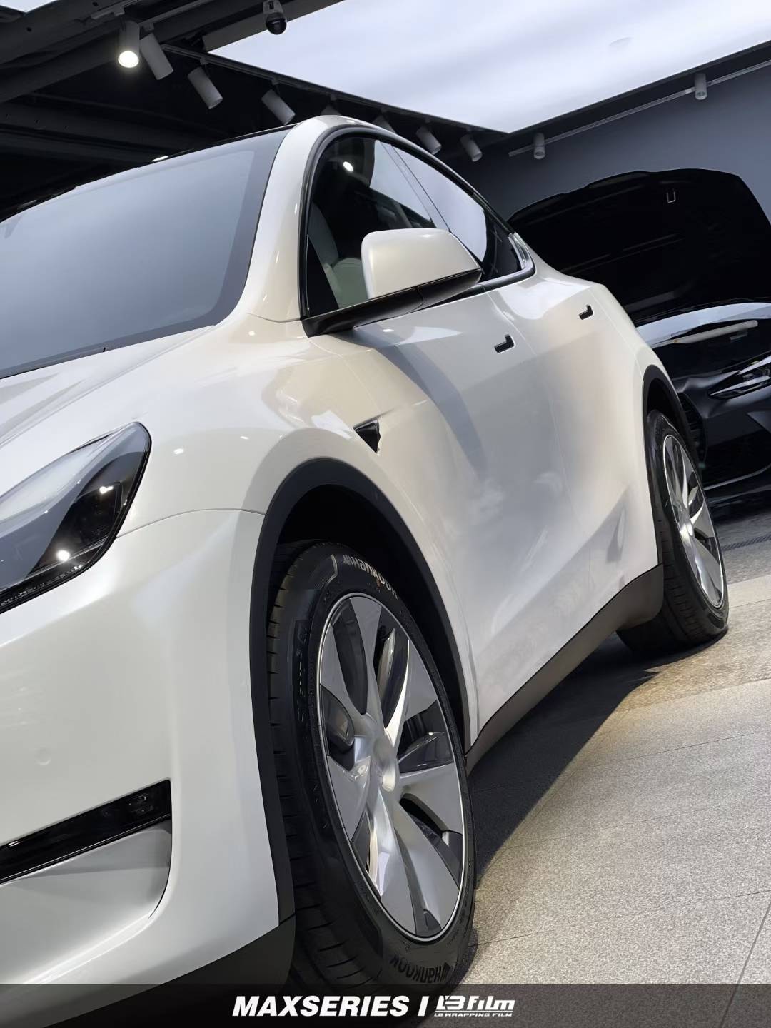 特斯拉modely贴膜lbfilm珍珠贝壳白改色膜