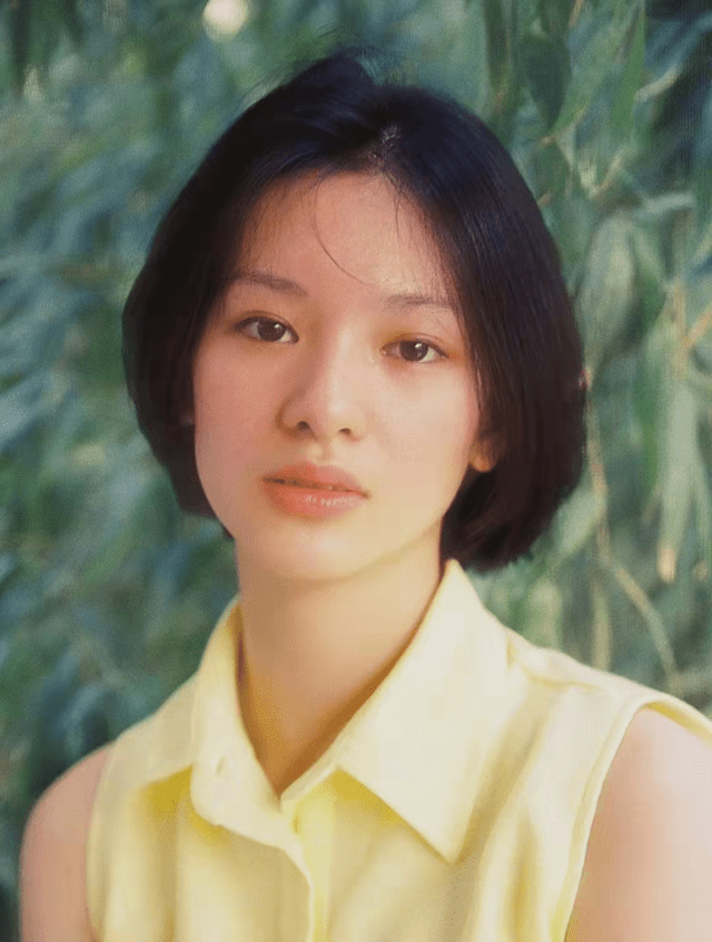 刘海梨形鼻却依然好看的女明星：邱天有清冷感，任敏被称作电影脸