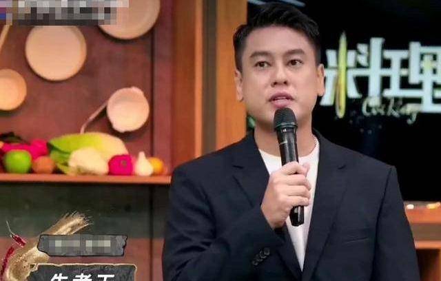 偶像鼻祖朱孝天中年发福因病结婚4年没孩子老婆连饭都不会做