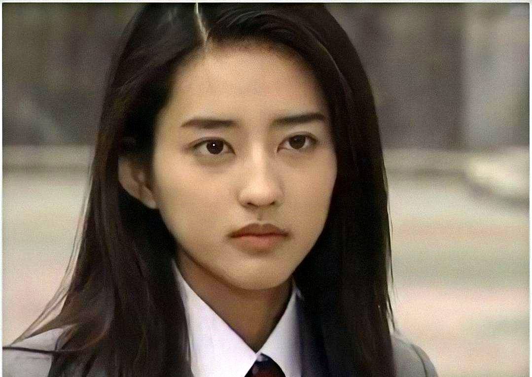 因为发腮比发胖更可怕，颜值降低是小事，有人干脆被换了张脸