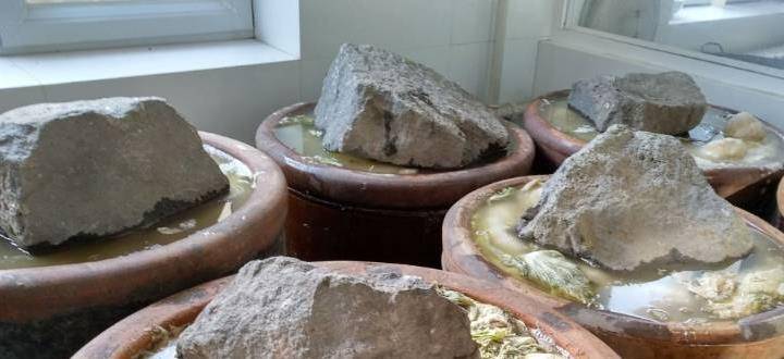 东北农民腌酸菜,十口大缸腌了一万斤,结果菜都烂了,还能吃吗?