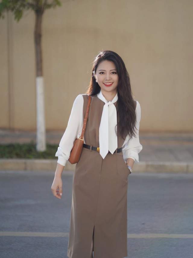 西装 简洁利落的春季职场穿搭，干练知性又不失温柔，职场小白也能驾驭