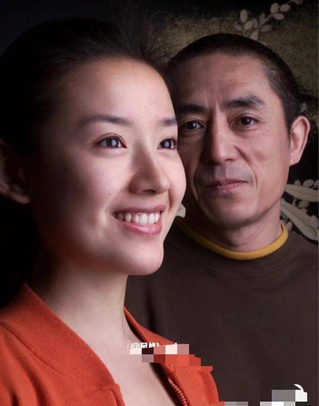 因为张柏芝水滴鼻输给了她，什么样的鼻子小成就美女完美的侧颜？