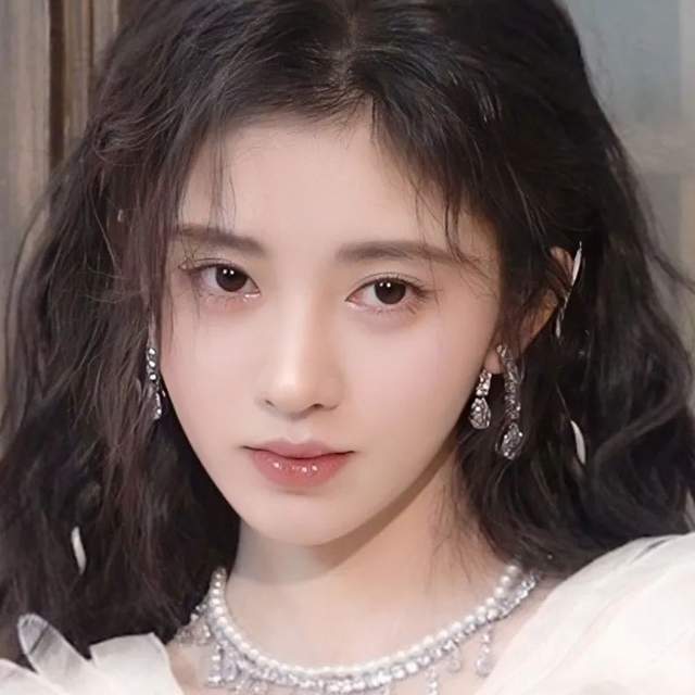 关键春夏穿搭三要素！想做氛围感美女，哪有那么难