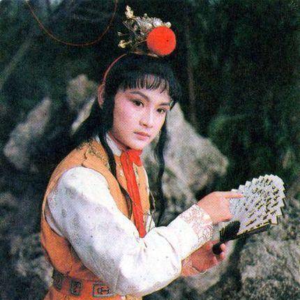 《红楼梦》美到极致的宝黛读西厢,美得令人窒息的宝黛葬花_宝玉_林黛玉_桃花
