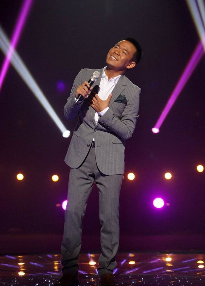 身份|他被称作是张嘉益的“小跟班”,以歌手身份出道,却在转型后被骂!