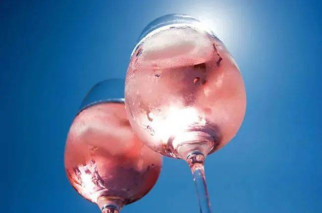 气泡|小酒欢腾|好酒别喝废,适饮温度有讲究