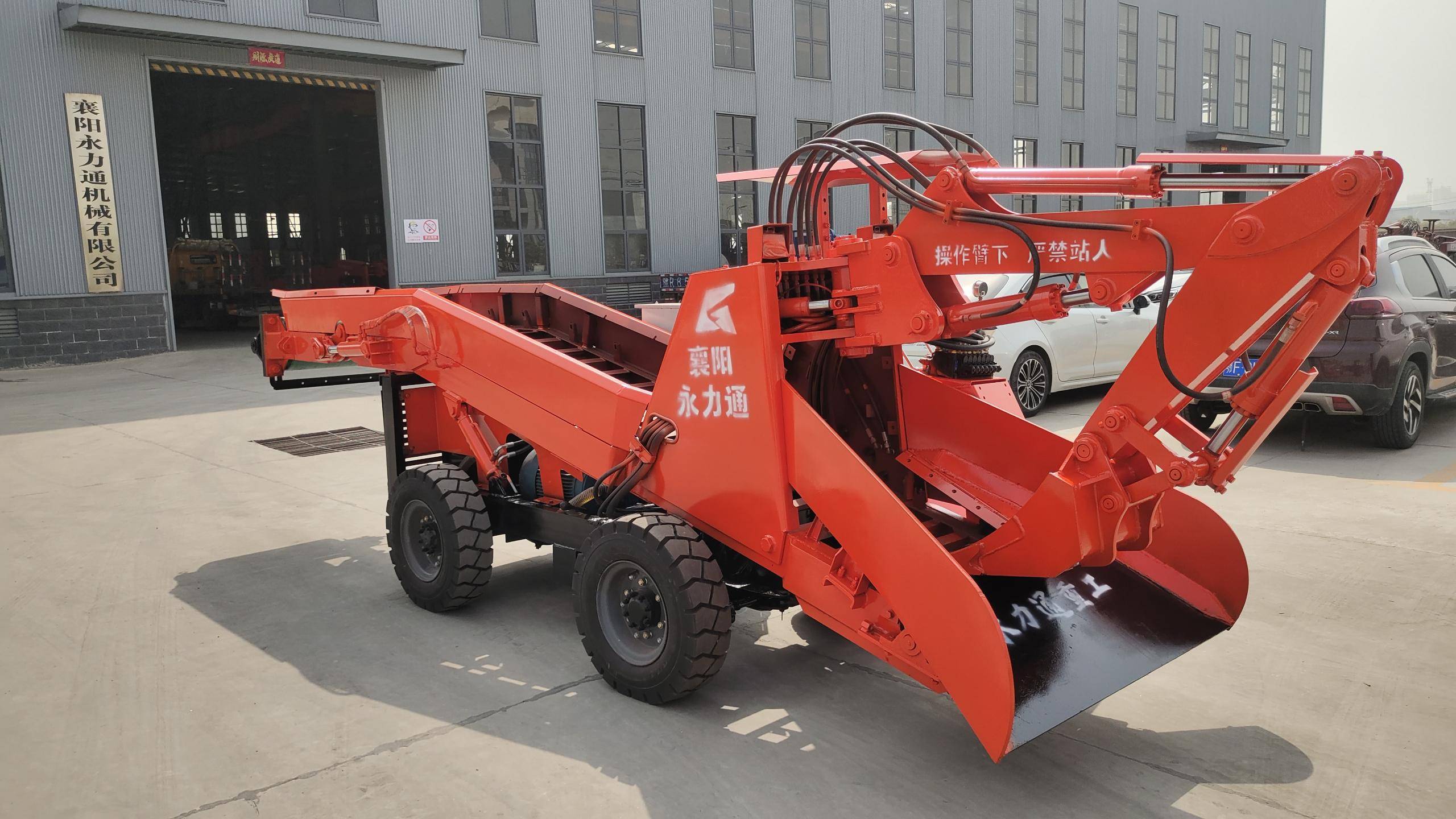 扒渣机液压油中的污染物从何而来85的液压系统问题与液压油有关