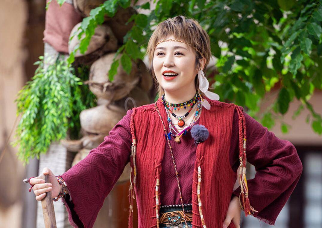 节目组|李沁,谢谢你让《麻花特开心》封神,也让观众看到了马丽的高情商??