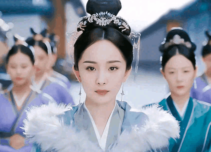 观众 杨幂也逃不过古装“千篇一律”，《斛珠夫人》撞款《三生三世》？？
