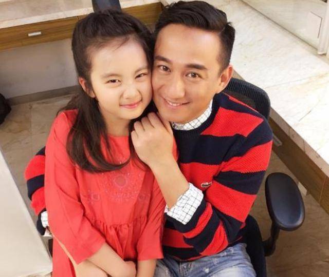 小孩|黄磊直言“后悔”生下三胎儿子，理由引共鸣，老来得子该高兴吗？