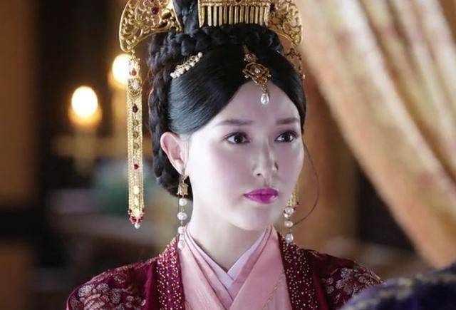 原创辽景宗死后29岁的萧太后只用三招就扶持幼帝登基稳住局势