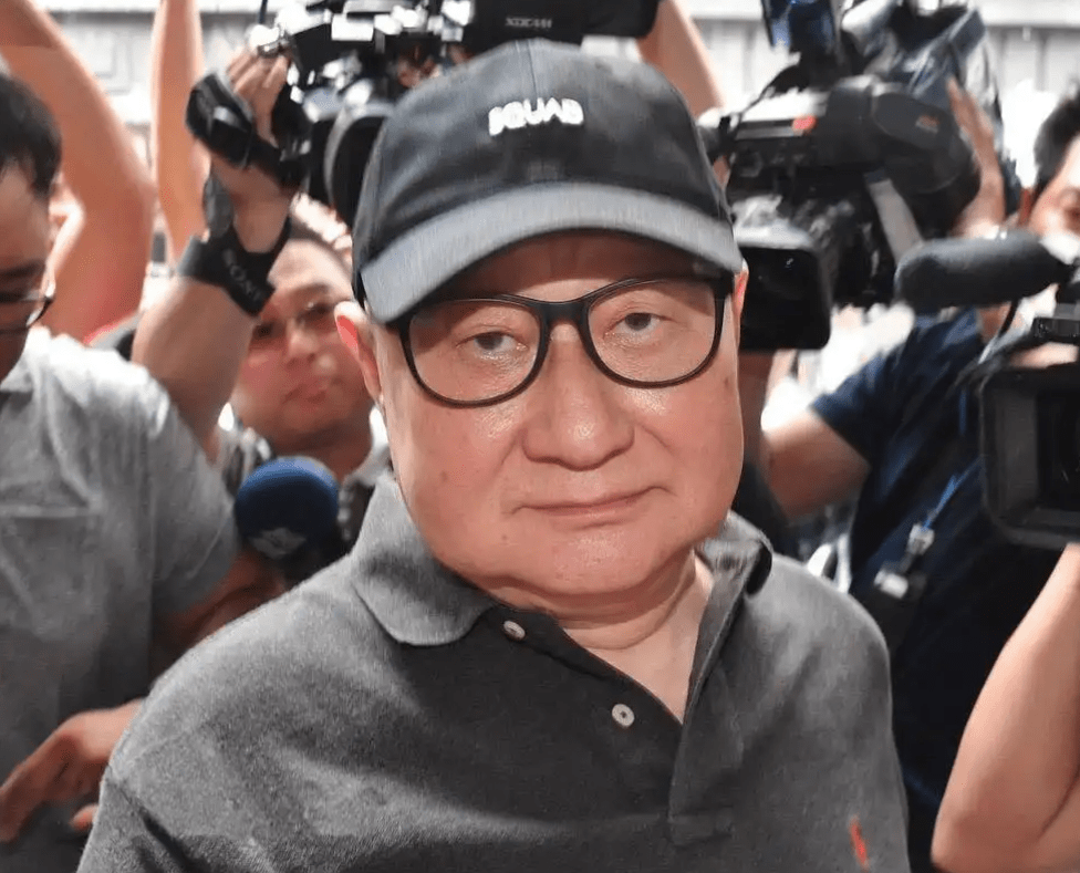 孙道存一生风流,他跟孙芸芸的母亲何念慈在一起的时候,就跟女明星张琼