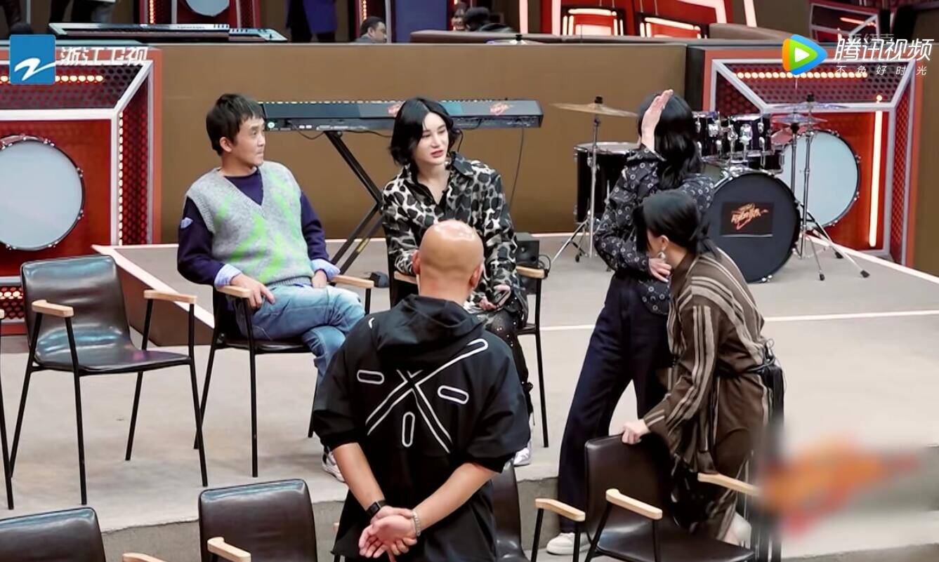 实话实说,在这十支队伍当中,要说最有潜力的,那还得是李玉刚乐队.