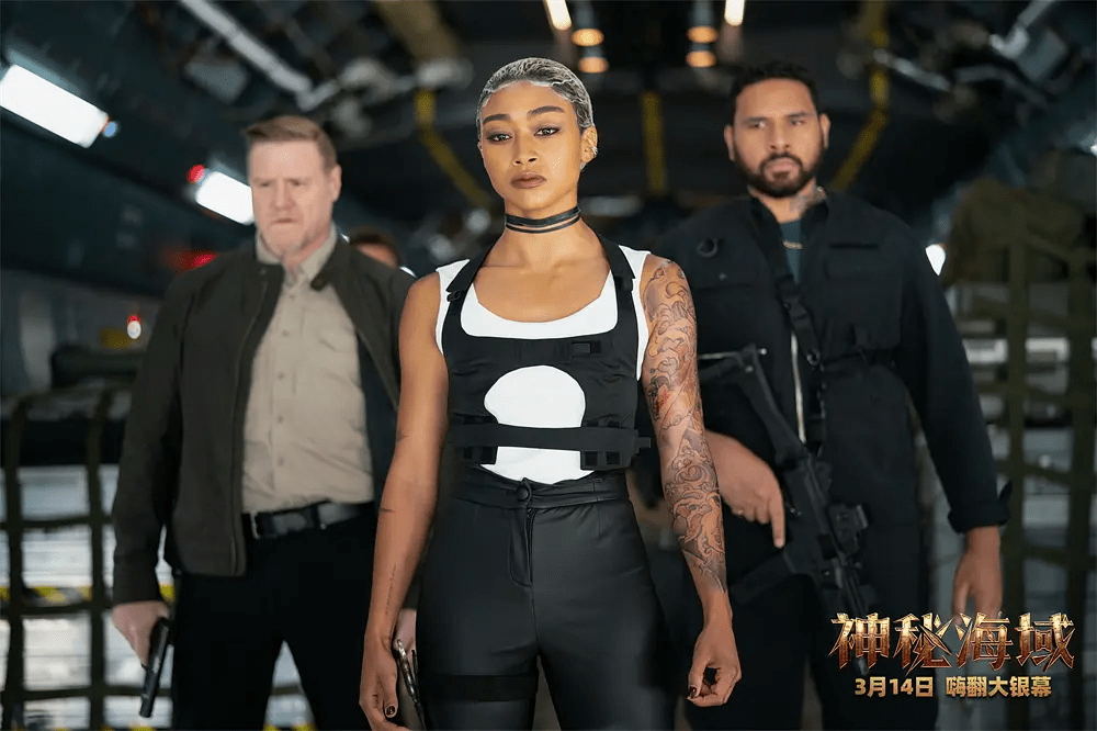 神秘海域|跑酷、跳伞,在《神秘海域》里荷兰弟不过又演一把露脸小蜘蛛