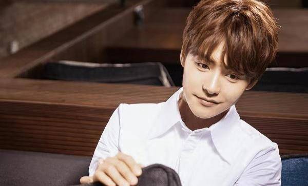 因为|五岁母亲离世，十五岁独自北漂，扛起生活重担的少年马天宇