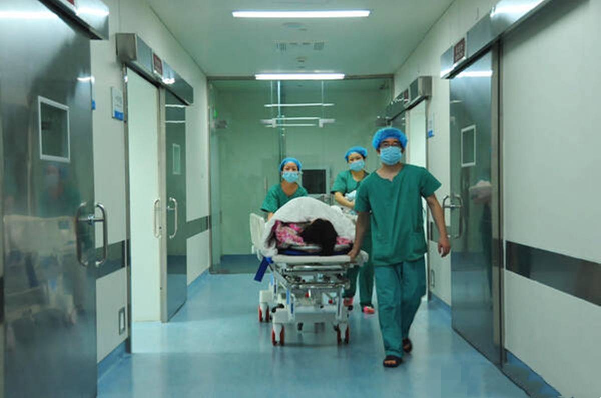 林琴|孕妇为了给丈夫生儿子冒死拼三胎，分娩过程惊心动魄，看着都揪心